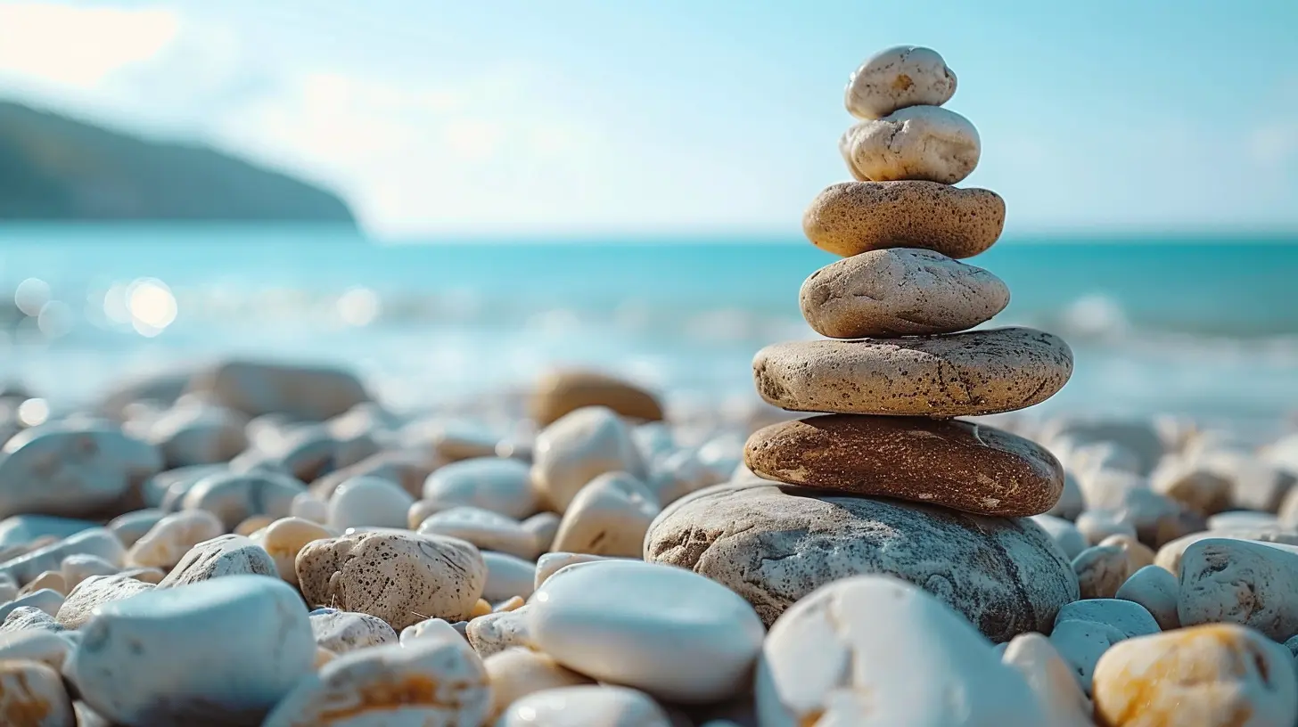 The Minimalist Approach to Money: Simplify and Save